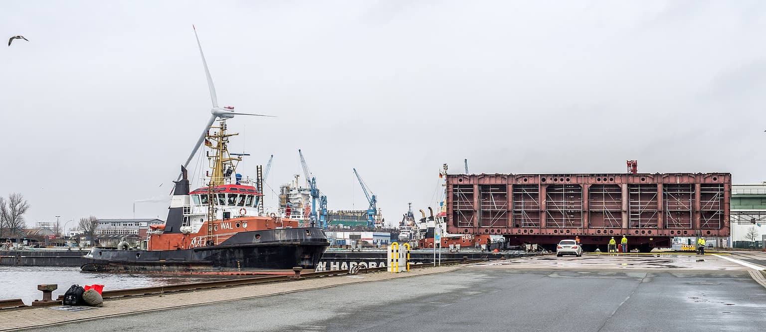 Bulk carrier loading at Bremerhaven