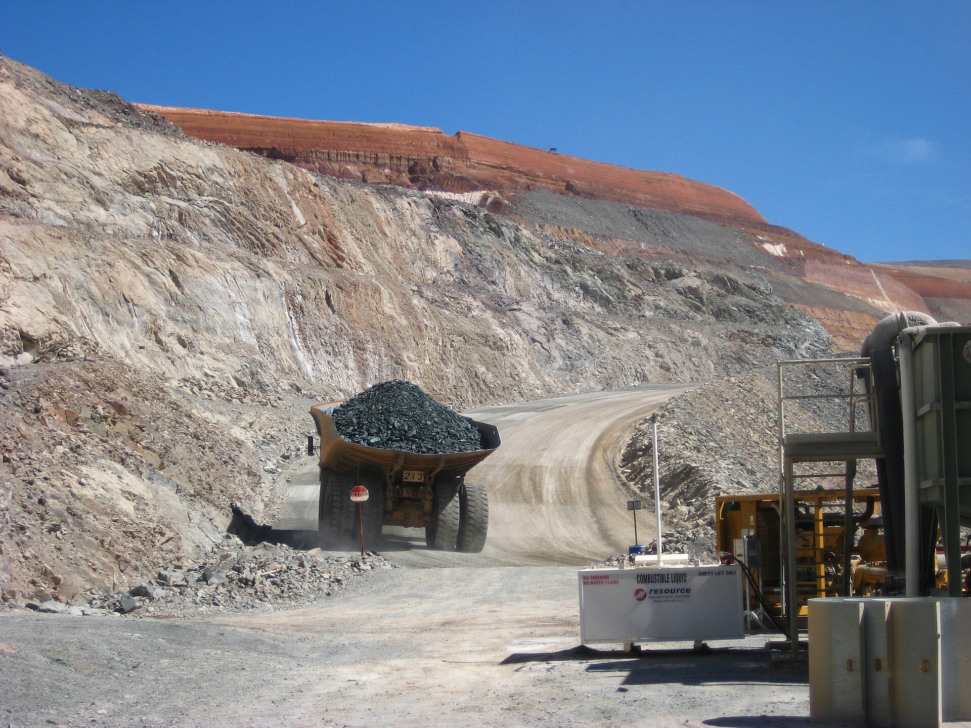 Sunrise Dam — Open-pit gold mine